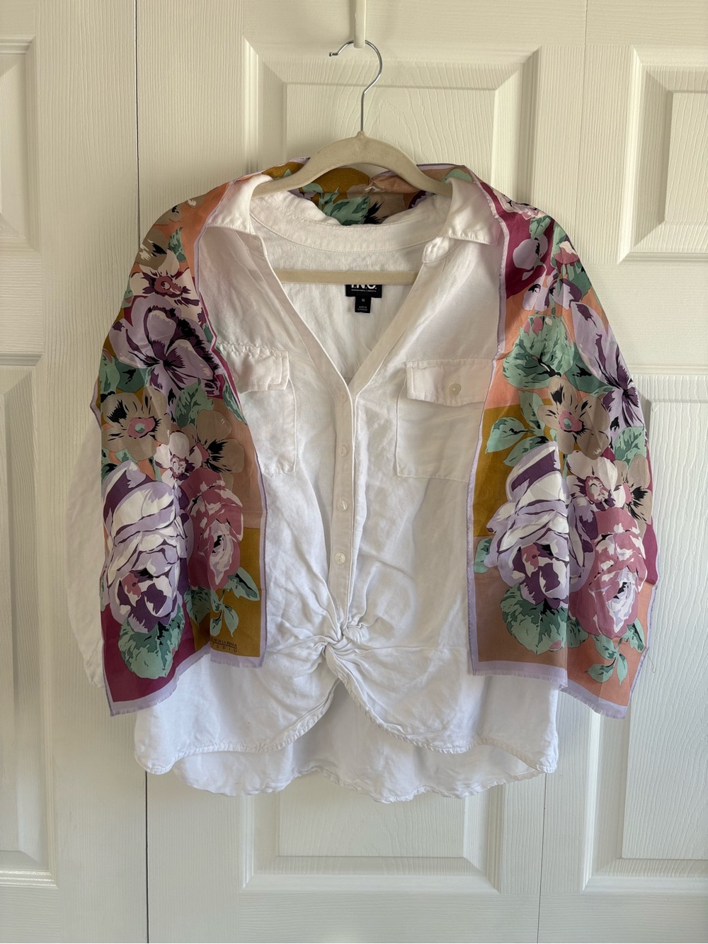 VNTG Oscar De La Renta Silk Scarf Lilac Purple White Pink Artsy Career Teacher